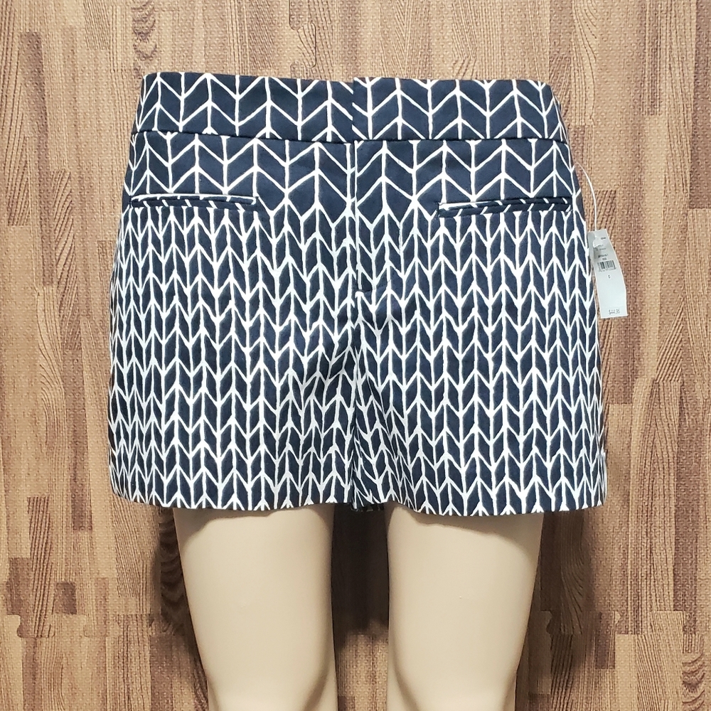 NWTGap Sz 0 Clean Front Shorts - Picture 2 of 13